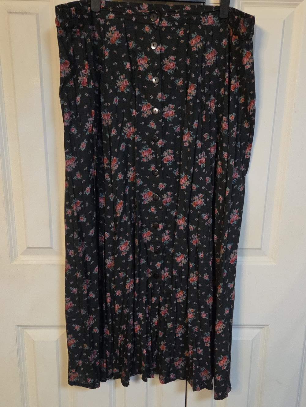 Black Floral Button-Front Maxi Skirt